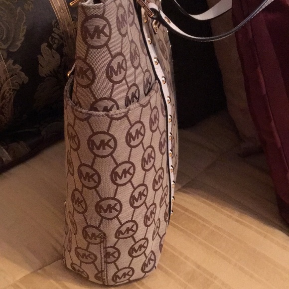 MICHAEL KORS STUDDED HANDBAG - Picture 2 of 7